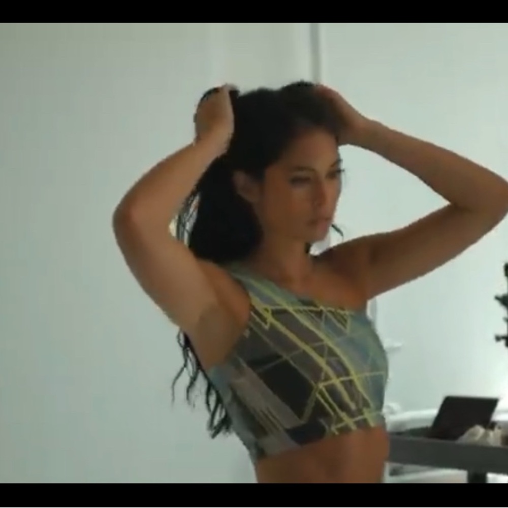 One shoulder sports bra